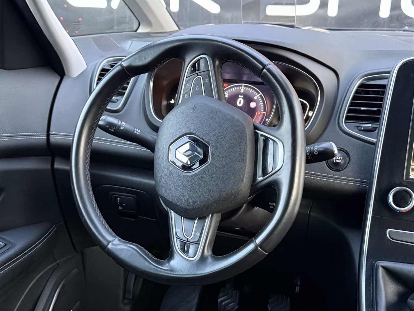 Renault Grand Scenic фото 12