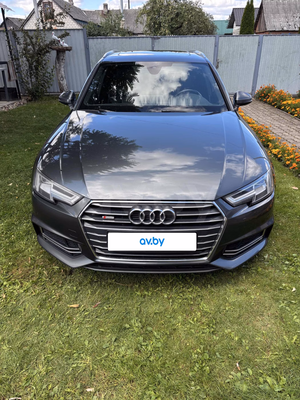 Audi A4 фото 4
