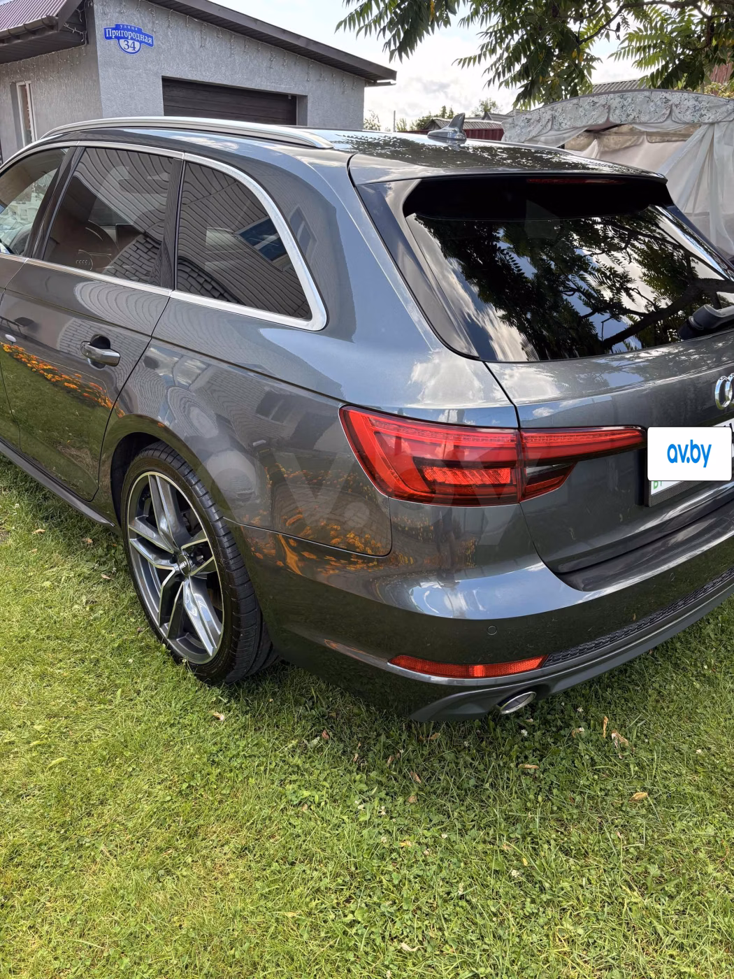 Audi A4 фото 7
