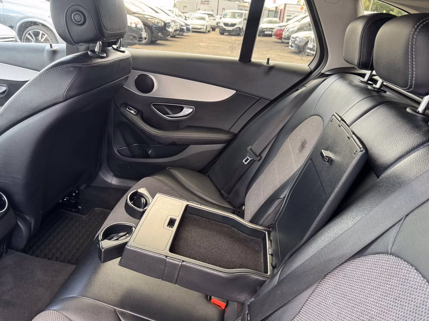 Mercedes-Benz C-Класс фото 13