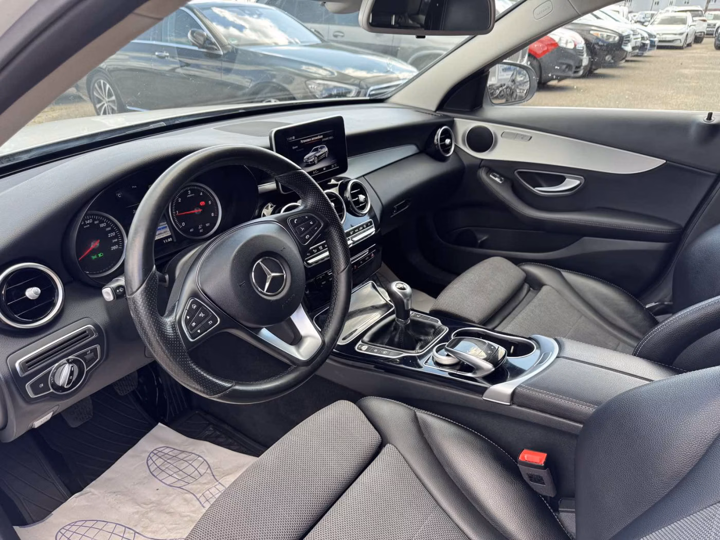 Mercedes-Benz C-Класс фото 19