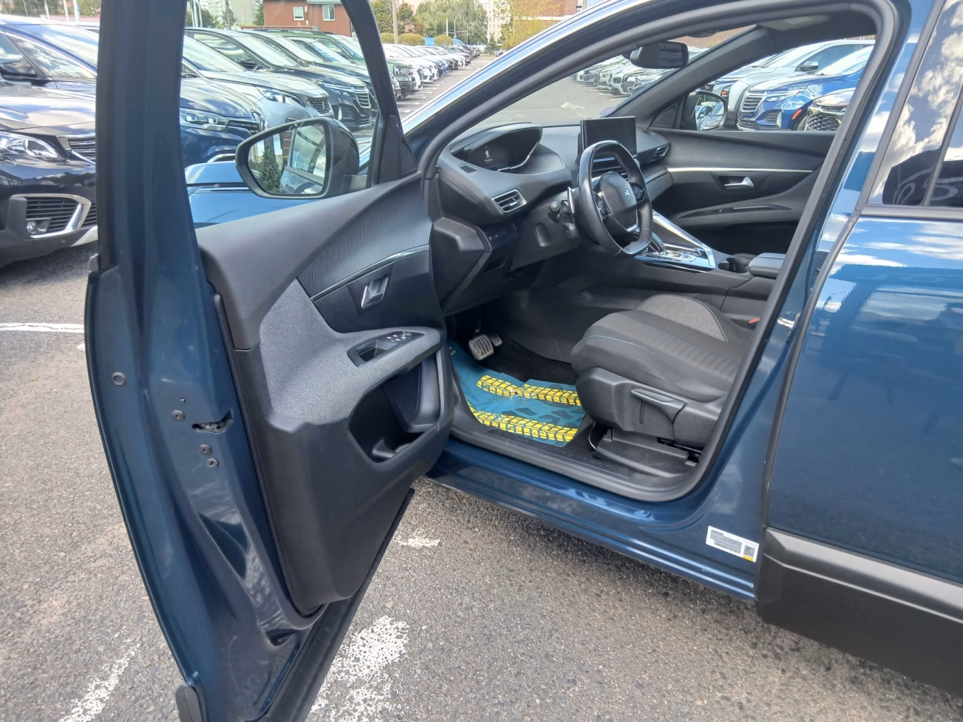 Peugeot 5008 фото 16