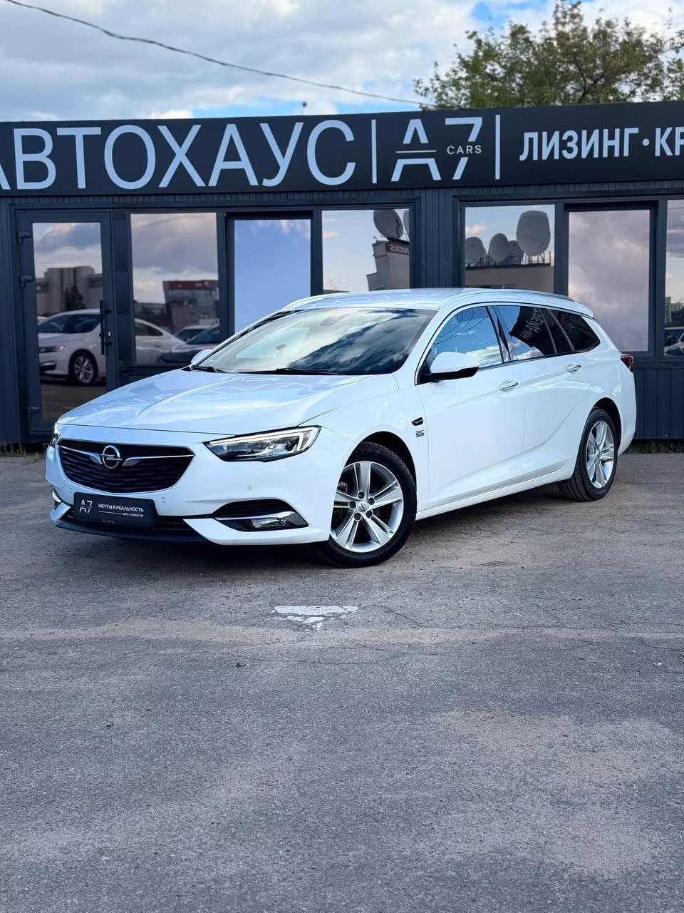 Opel Insignia фото 4