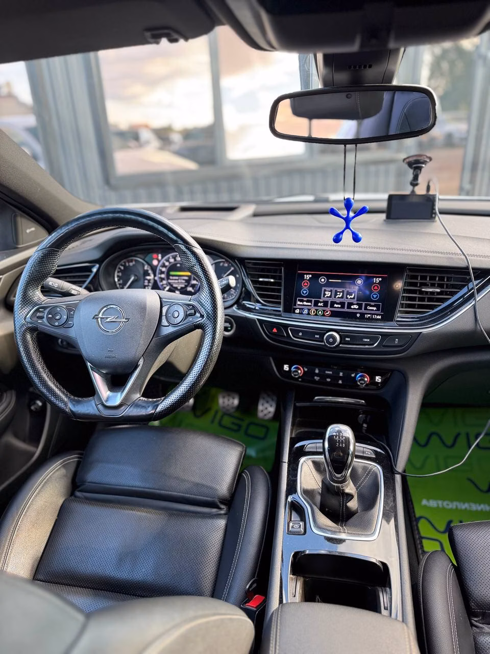Opel Insignia фото 16