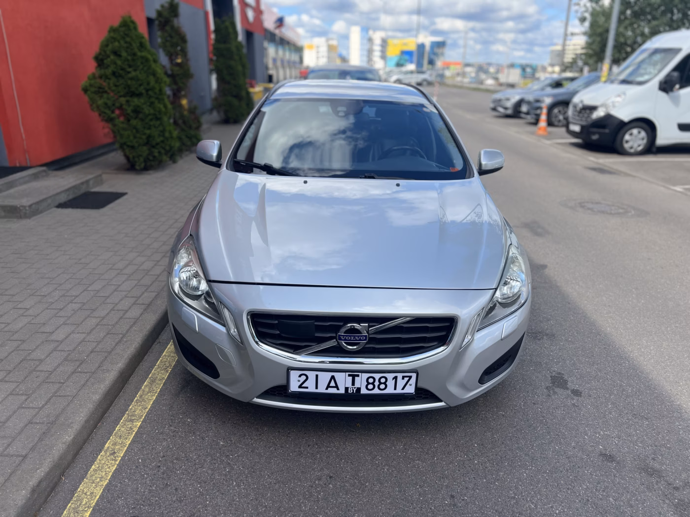 Volvo V60 фото 9