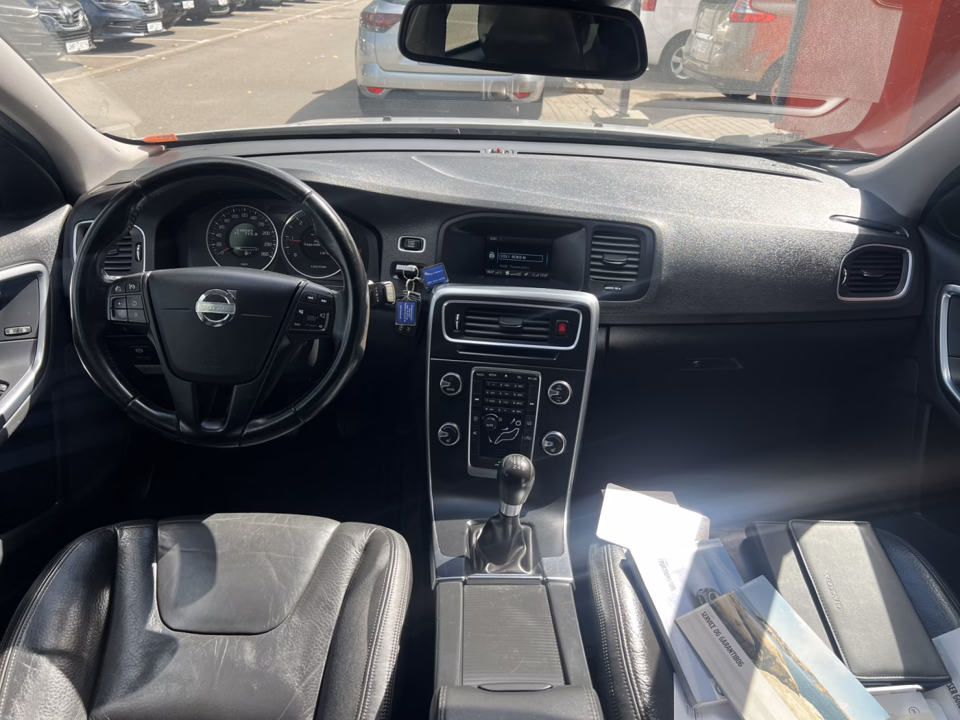 Volvo V60 фото 13