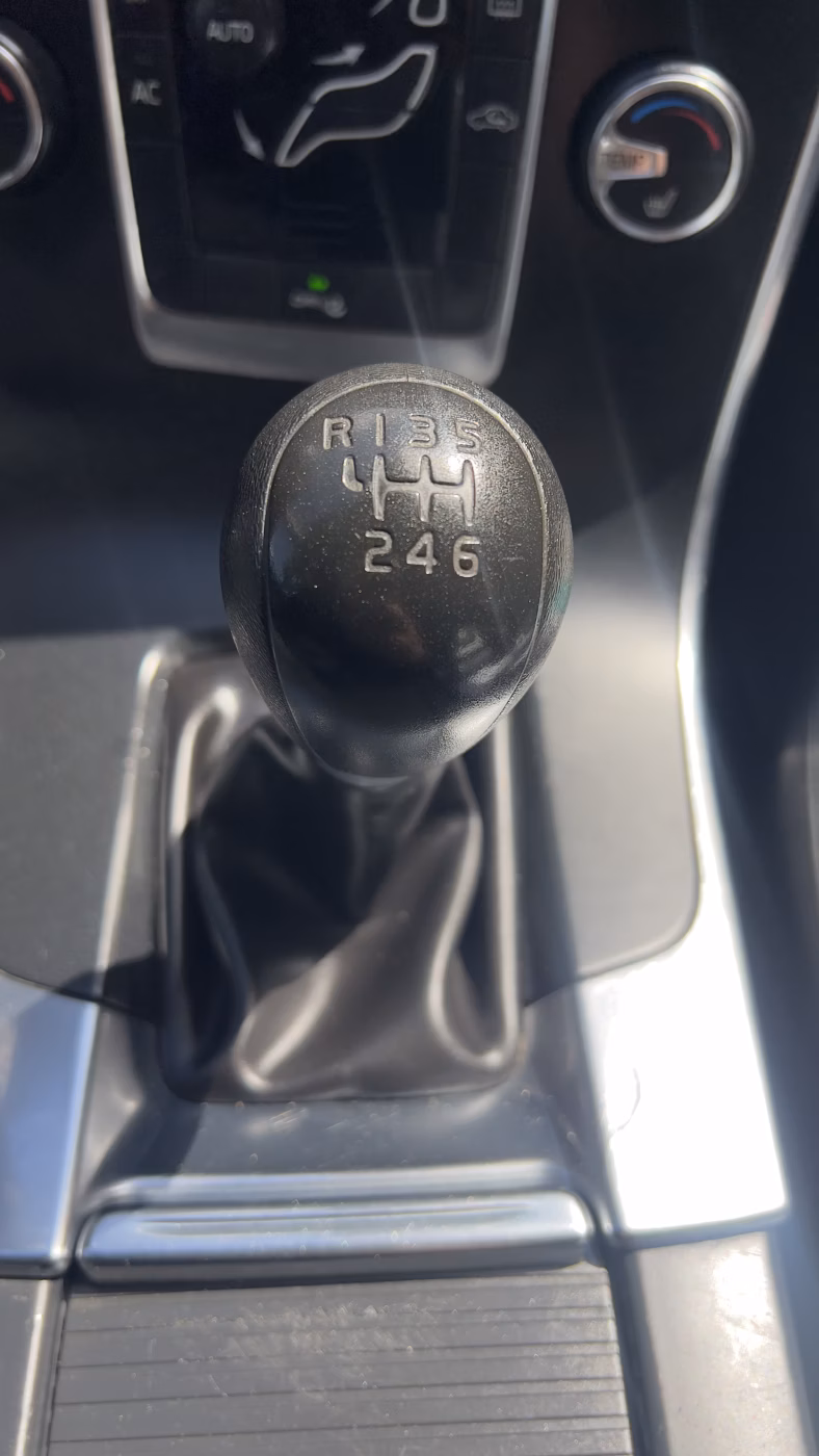 Volvo V60 фото 18