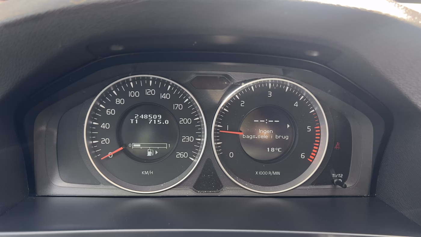 Volvo V60 фото 20
