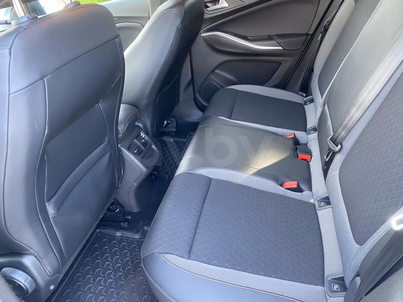Opel Grandland X фото 15