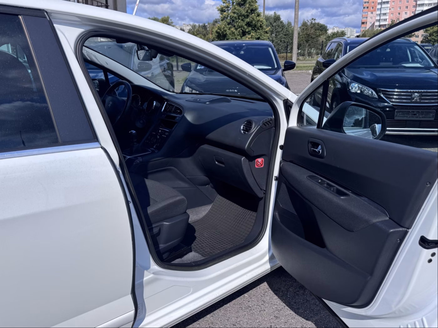 Peugeot 5008 фото 14