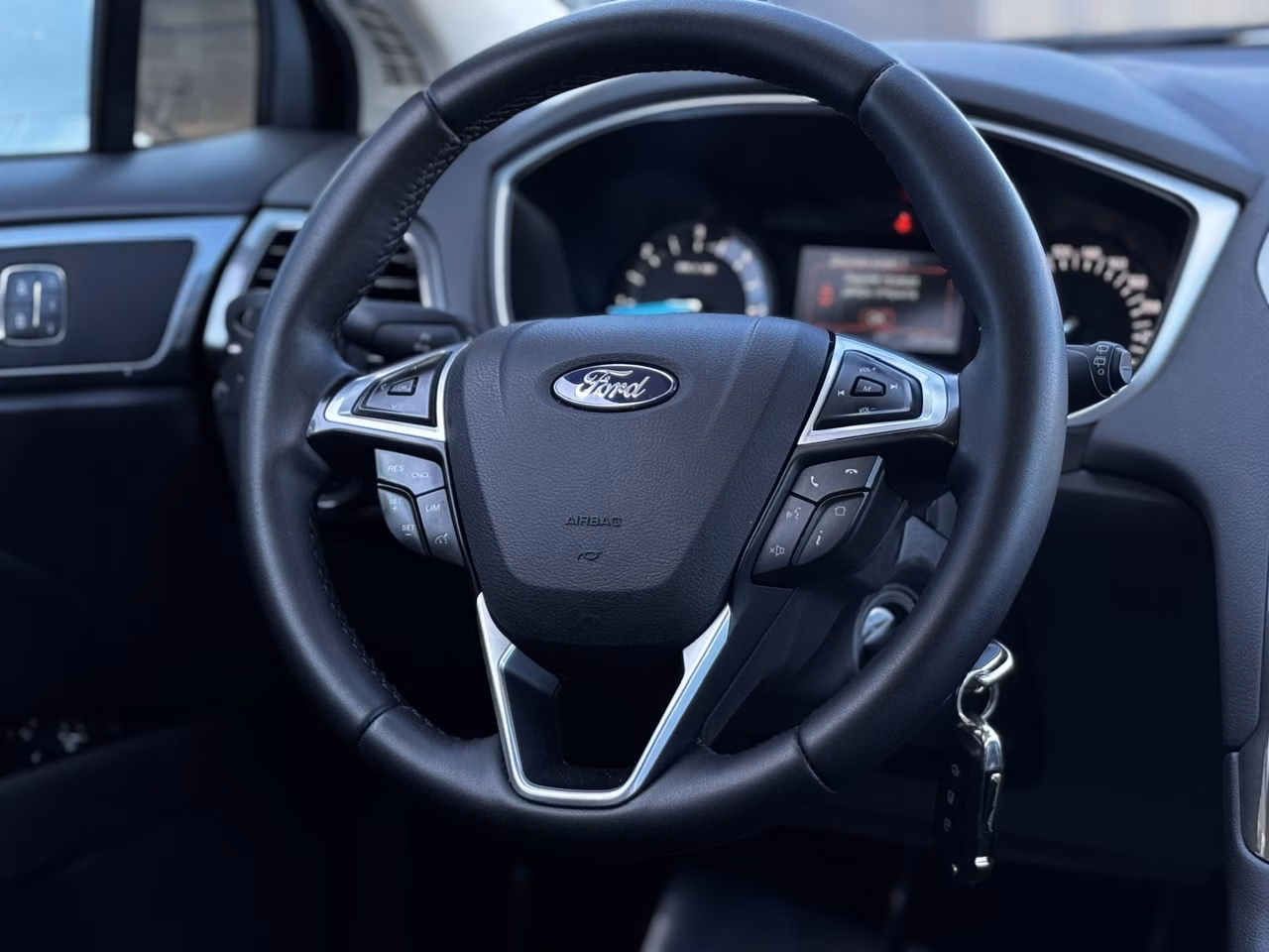 Ford Mondeo фото 10