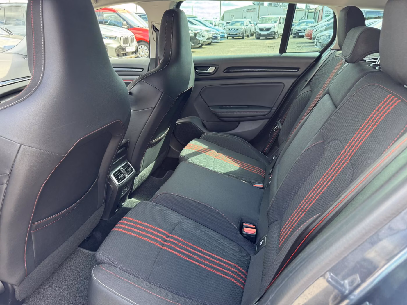 Renault Megane фото 11