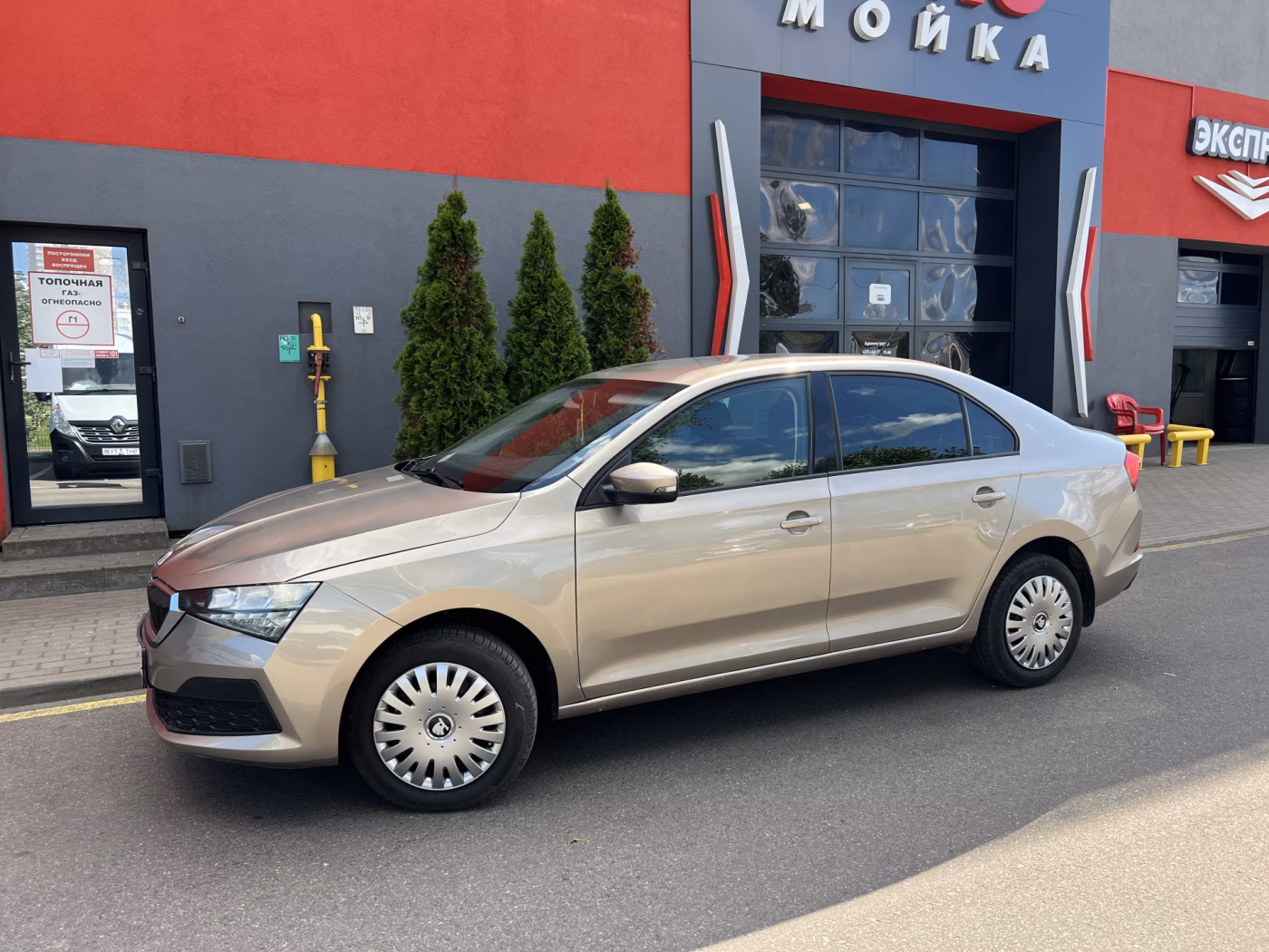 Skoda Rapid фото 7