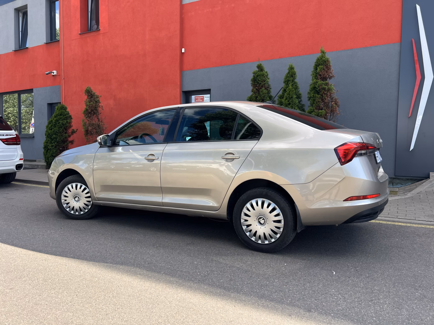 Skoda Rapid фото 9