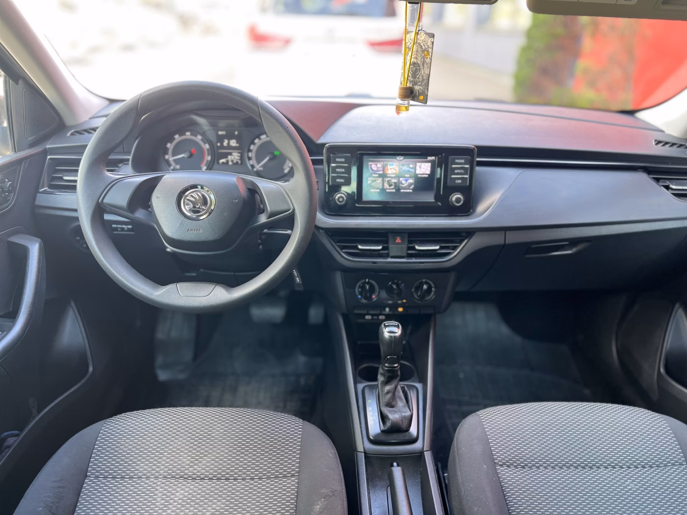 Skoda Rapid фото 12