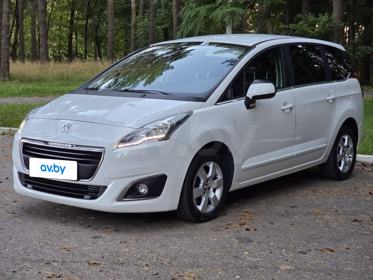Peugeot 5008 фото 2