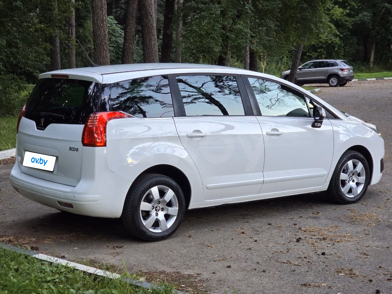 Peugeot 5008 фото 10