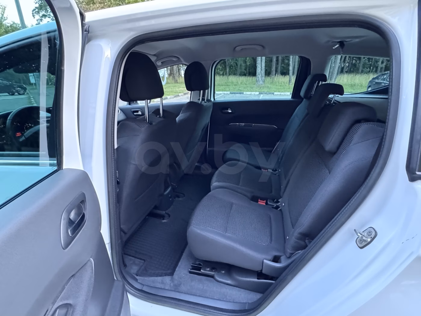 Peugeot 5008 фото 20