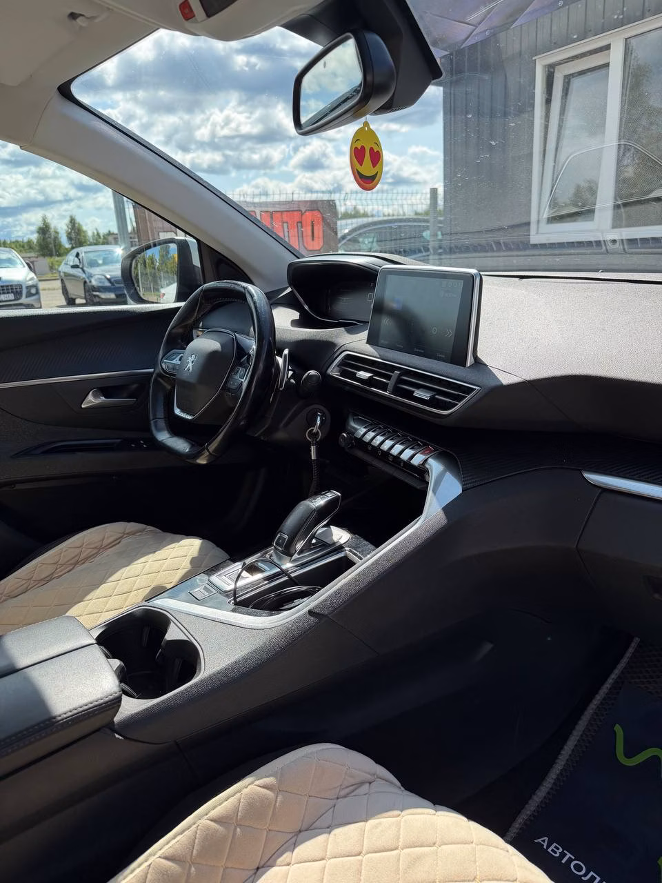 Peugeot 3008 фото 9