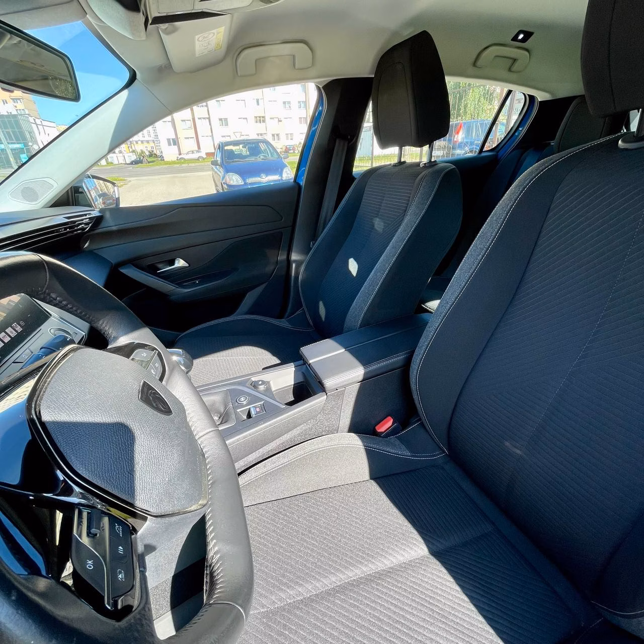 Peugeot 308 фото 8