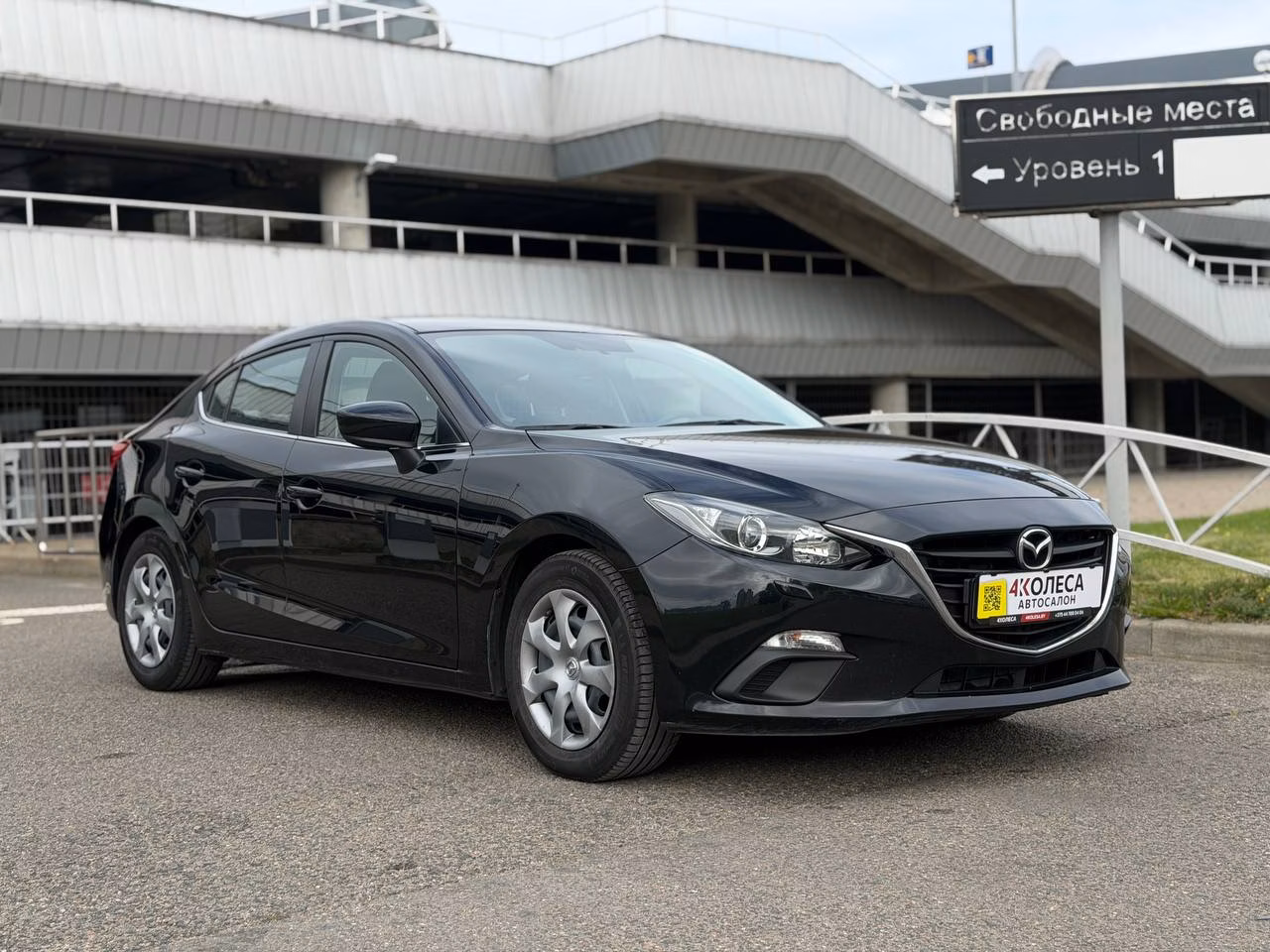 Mazda 3 фото 3