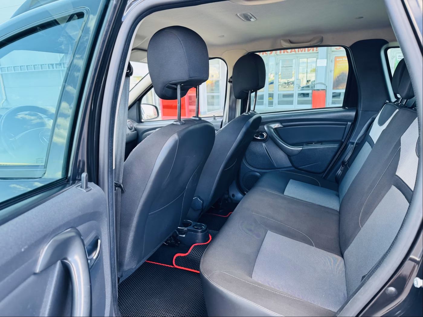 Dacia Duster фото 7
