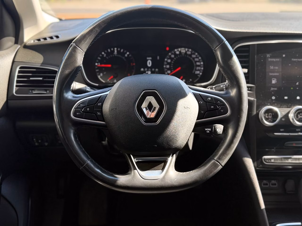 Renault Megane фото 17