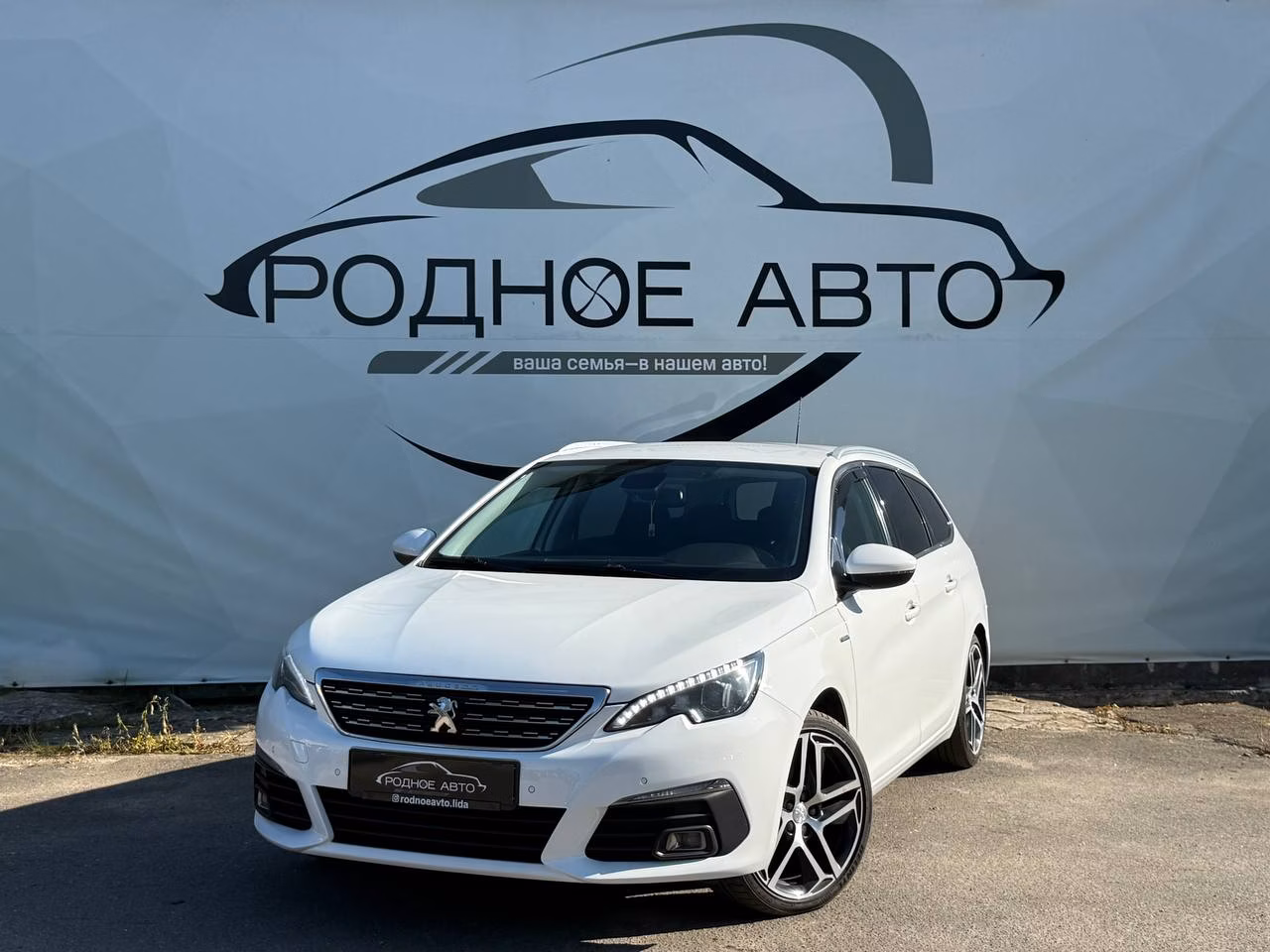 Peugeot 308 фото 3