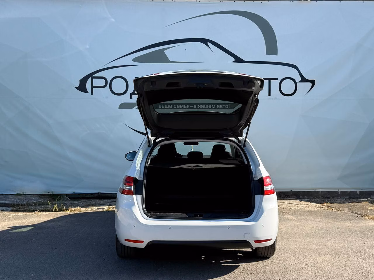 Peugeot 308 фото 7