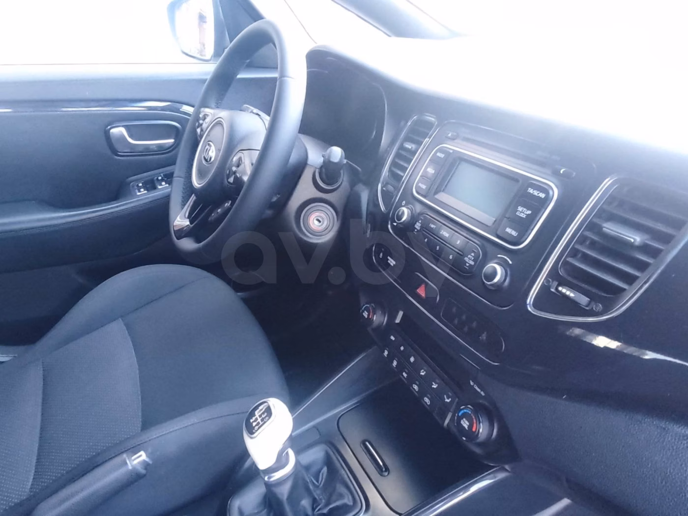 Kia Carens фото 17