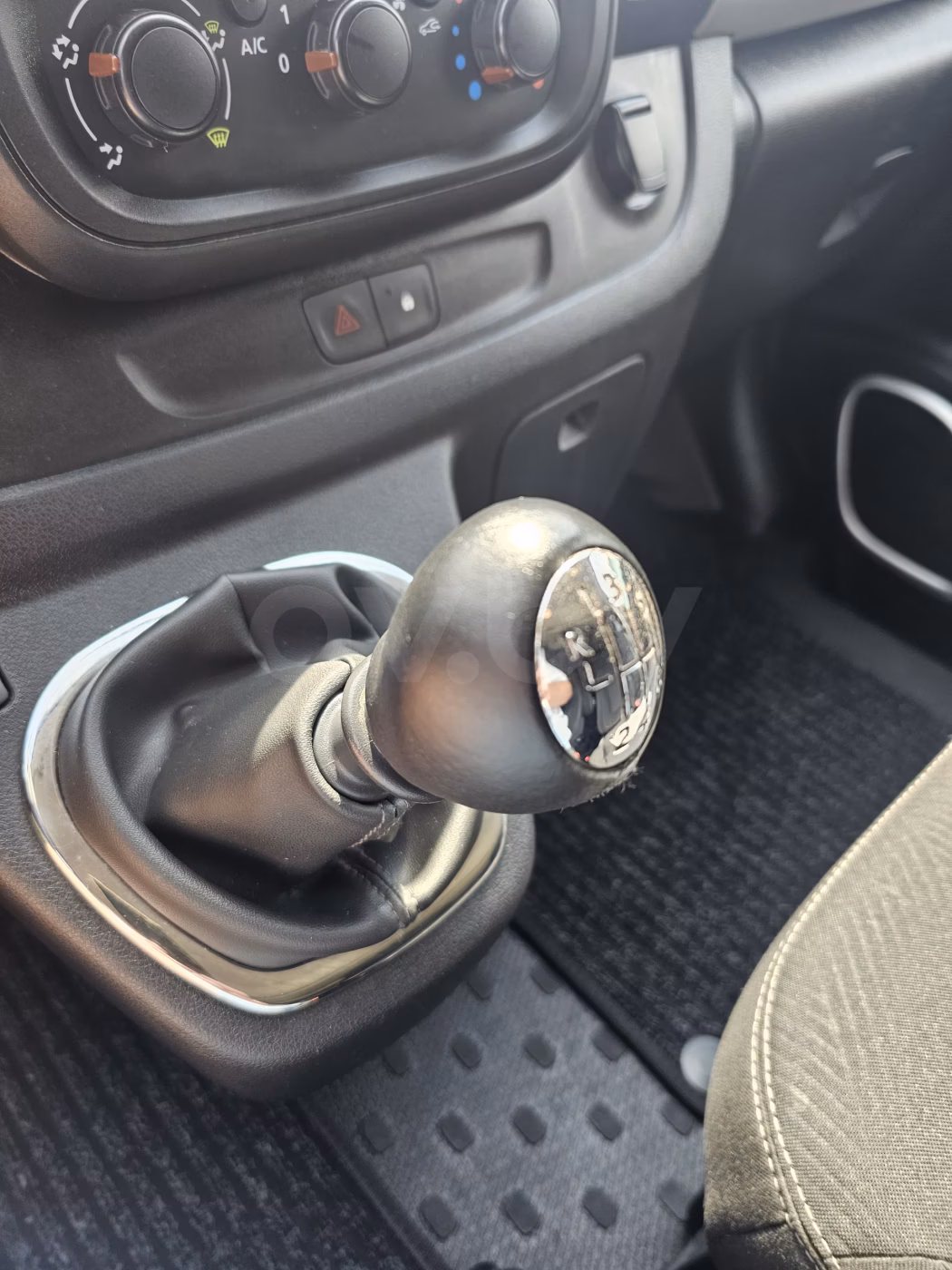 Renault Trafic фото 12