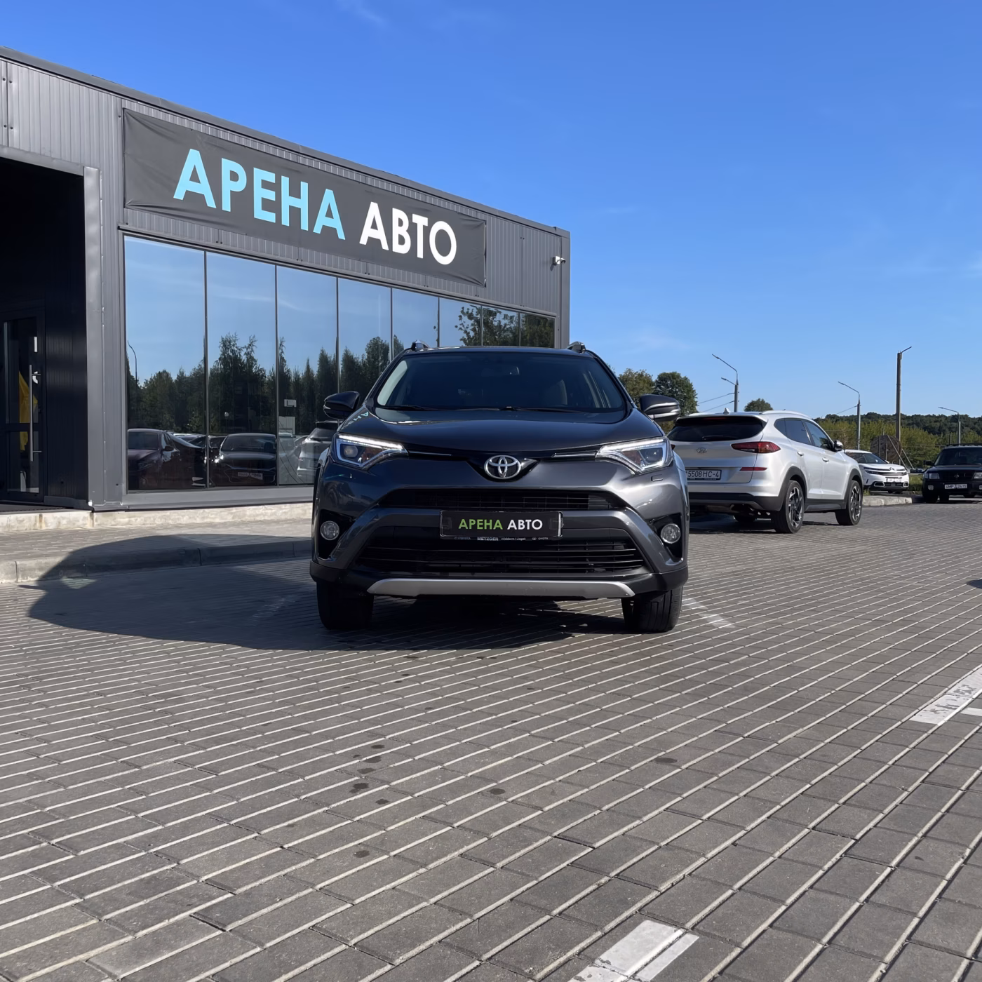 Toyota RAV4 фото 2