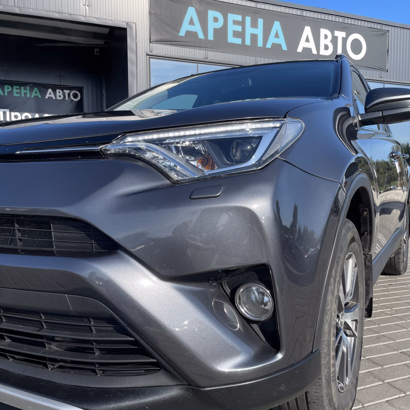 Toyota RAV4 фото 9