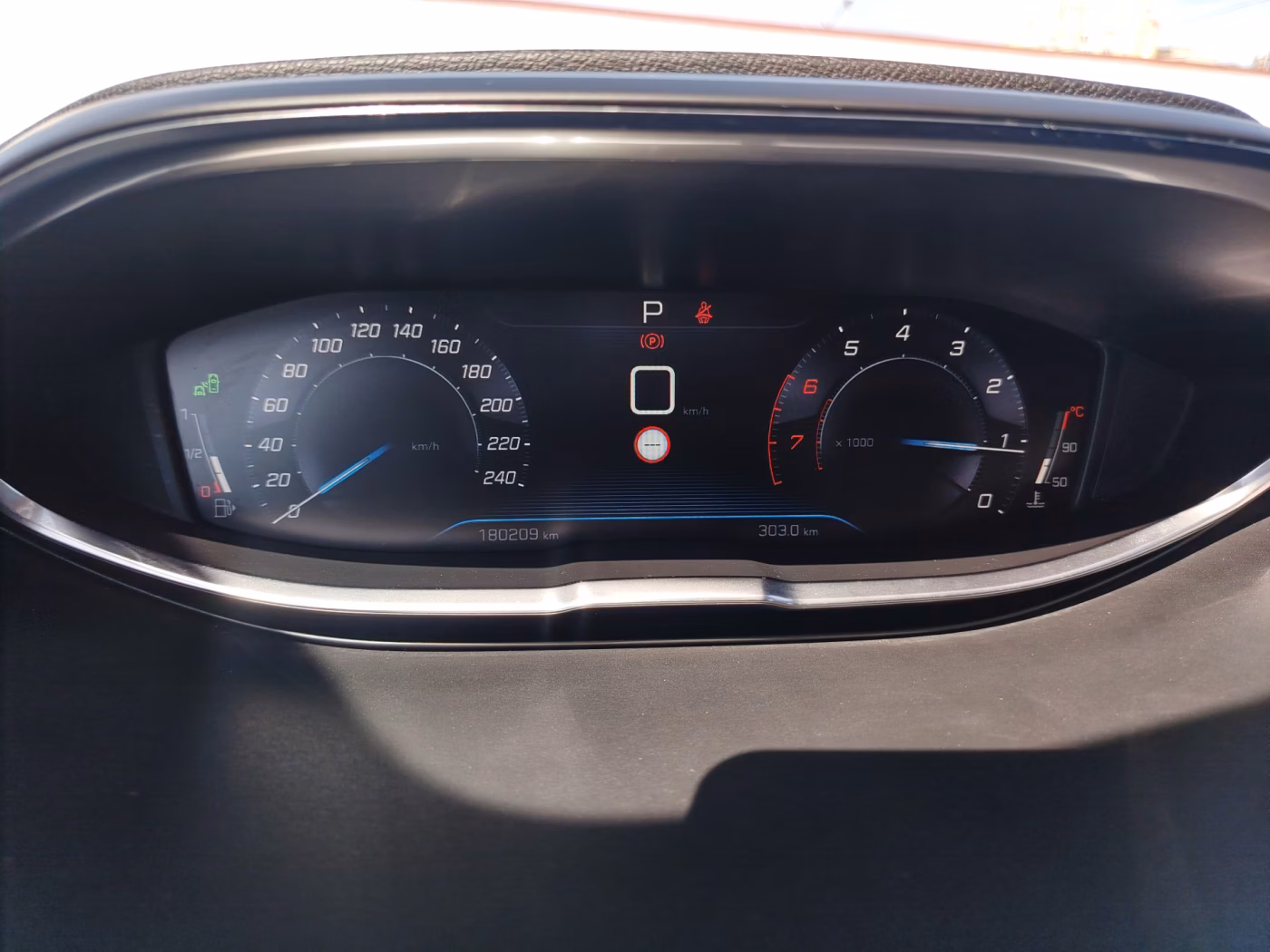 Peugeot 3008 фото 15