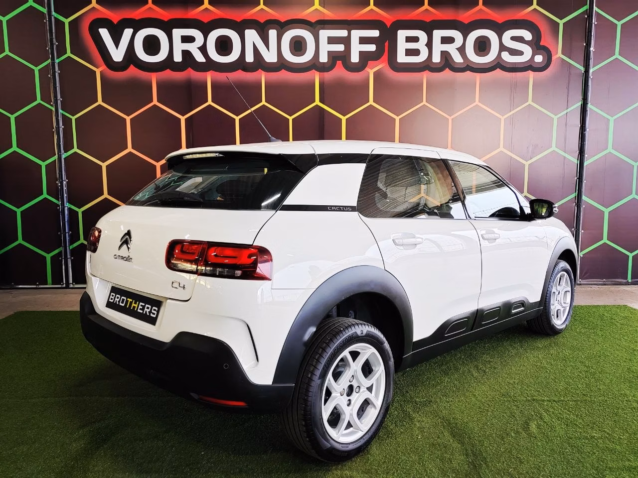 Citroen C4 Cactus фото 2