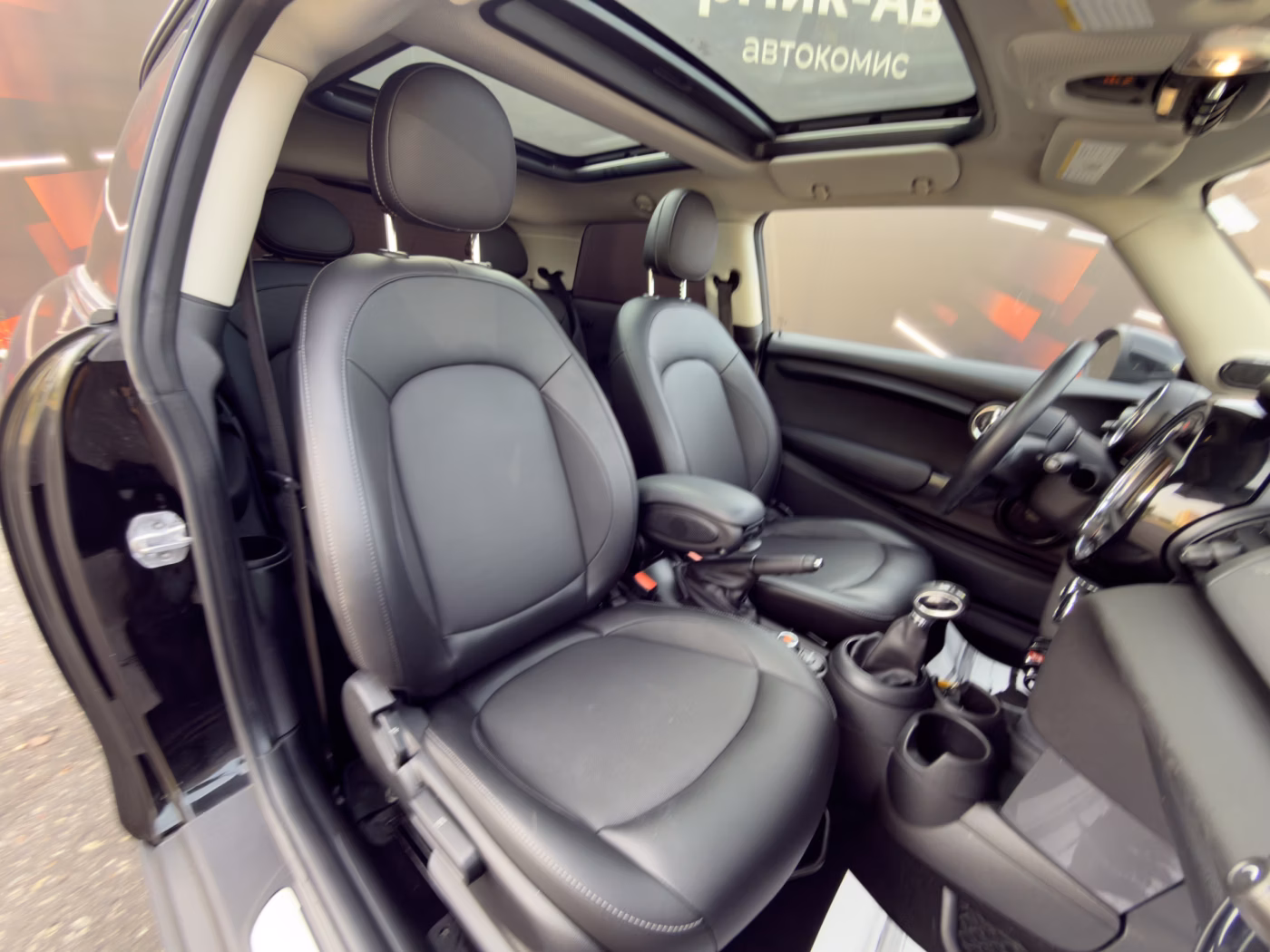MINI Hatch фото 12
