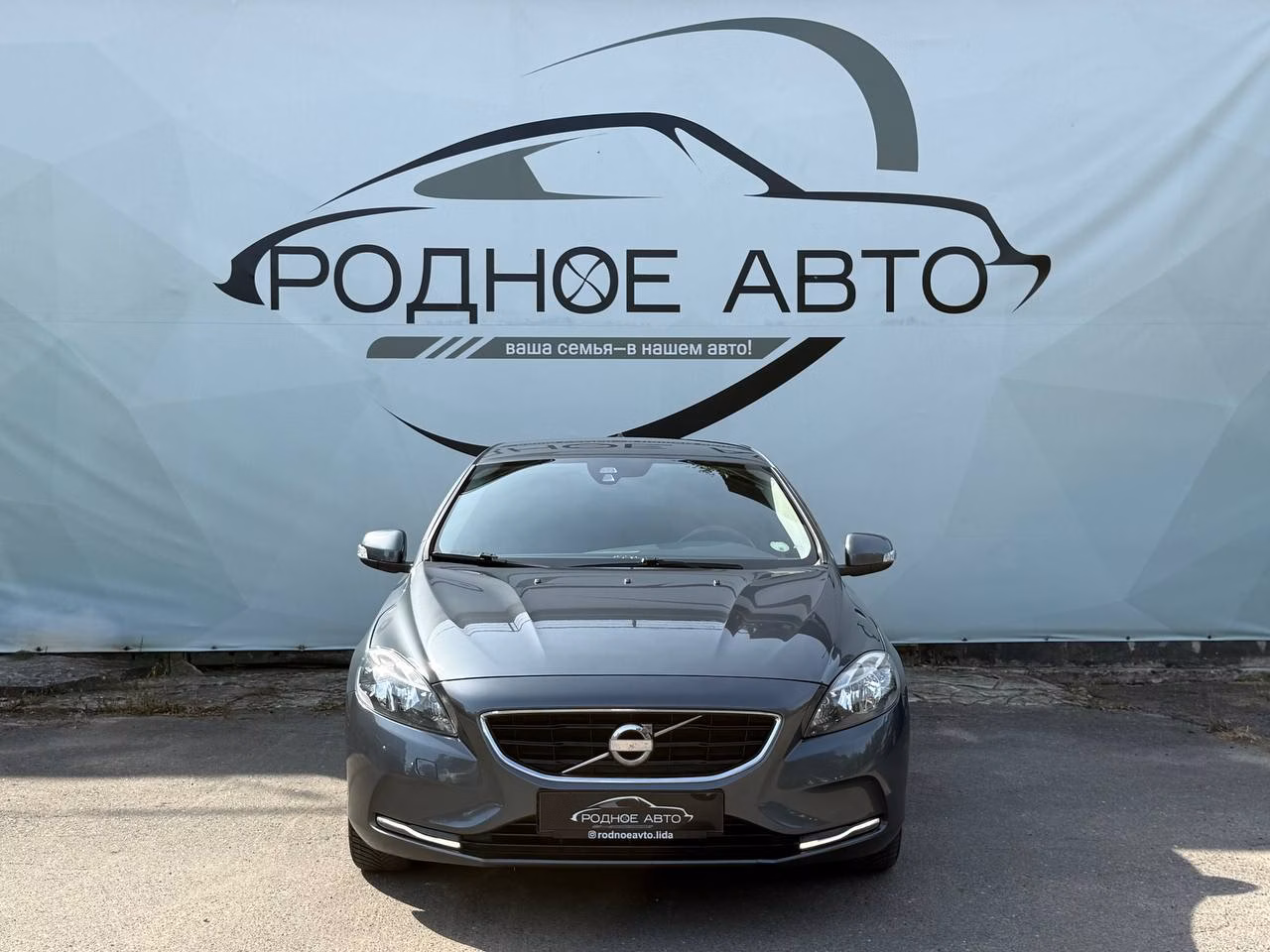 Volvo V40 фото 2