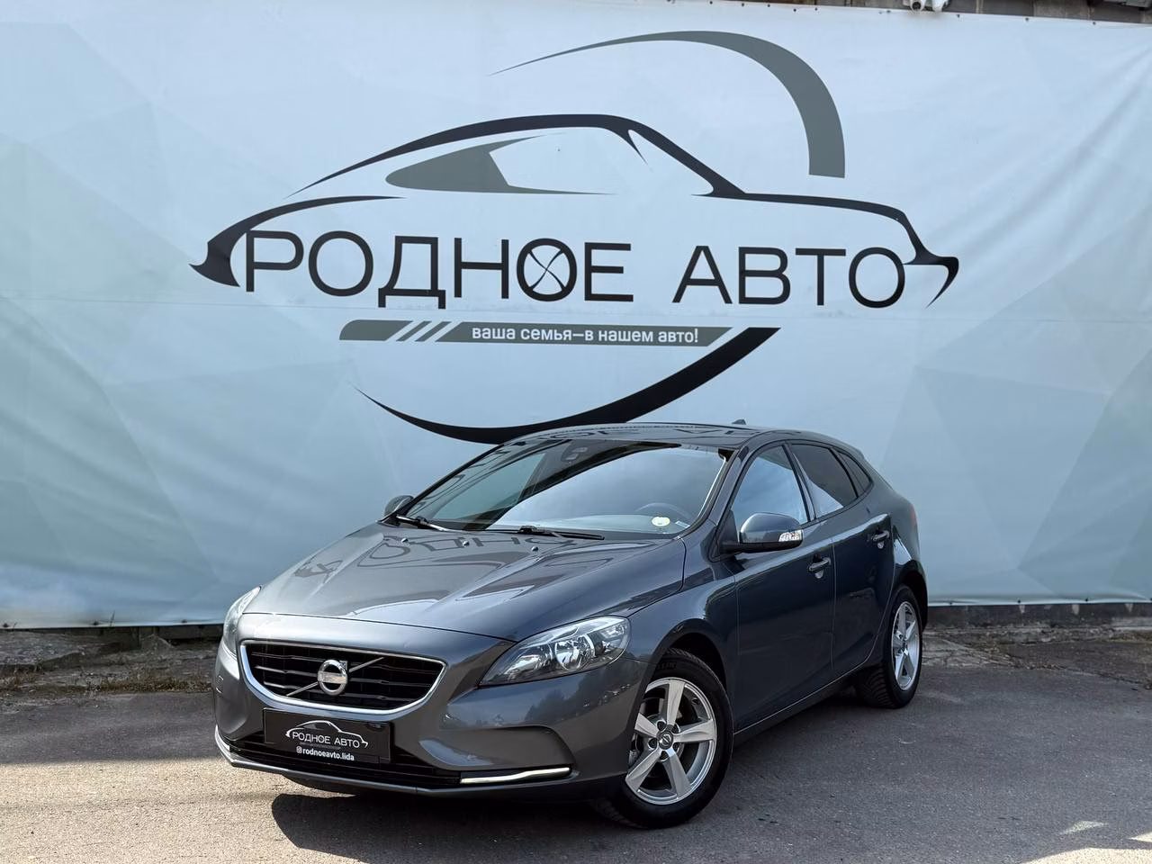 Volvo V40 фото 3