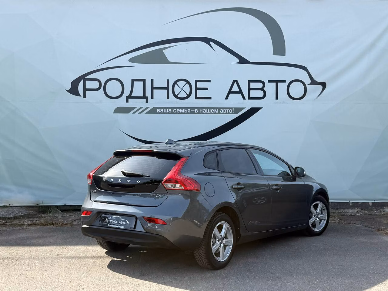 Volvo V40 фото 6