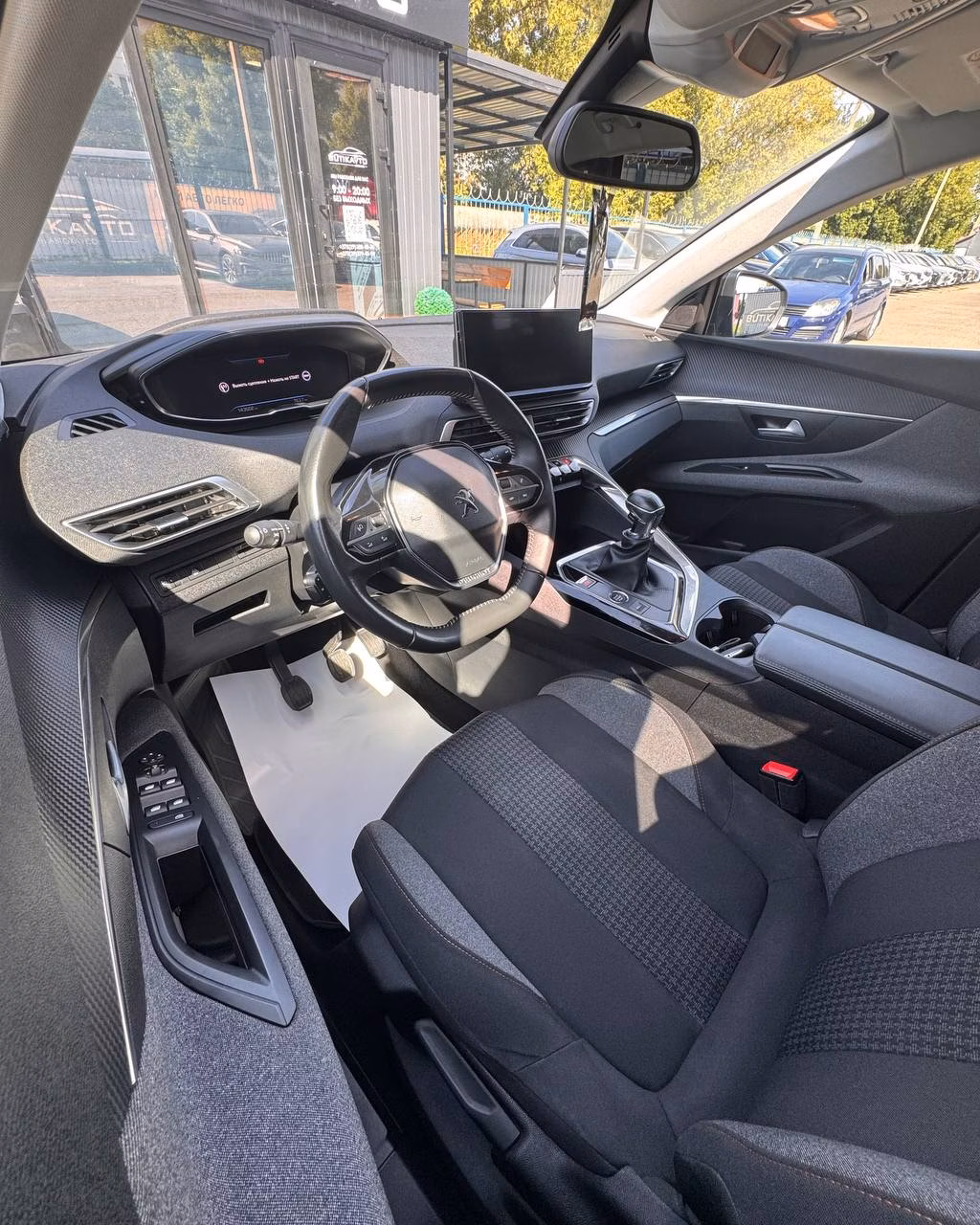 Peugeot 3008 фото 9