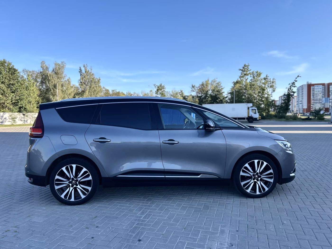 Renault Grand Scenic фото 2