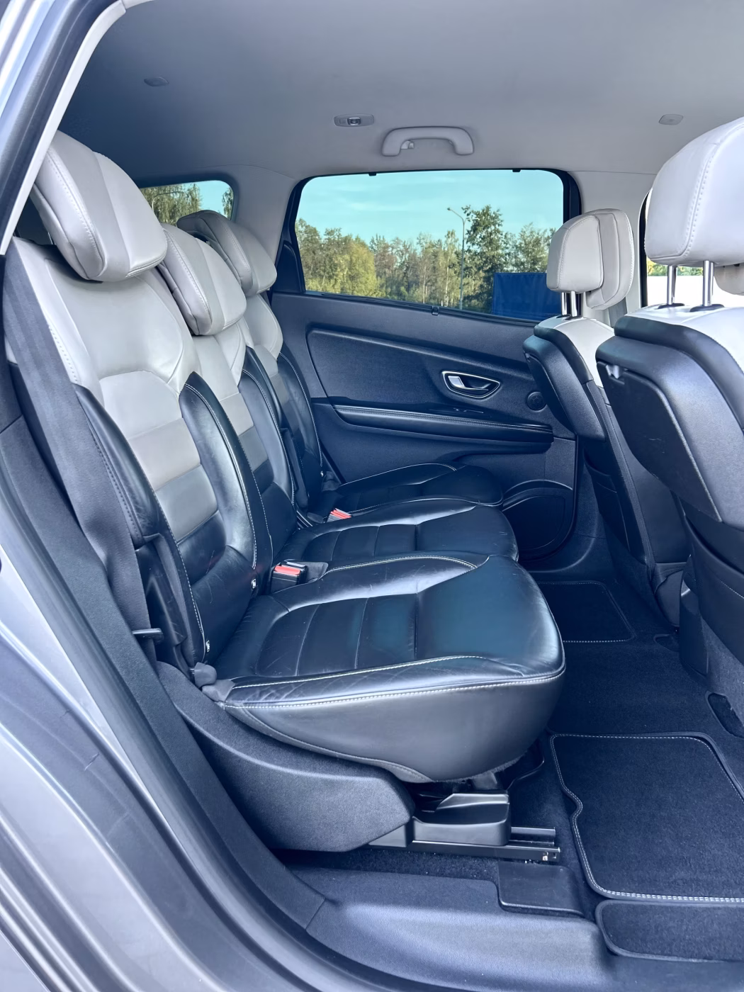 Renault Grand Scenic фото 8