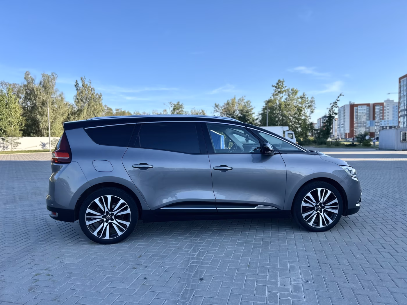 Renault Grand Scenic фото 15
