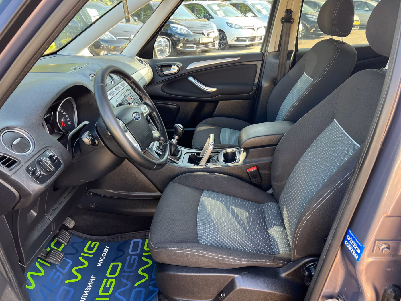 Ford Galaxy фото 9