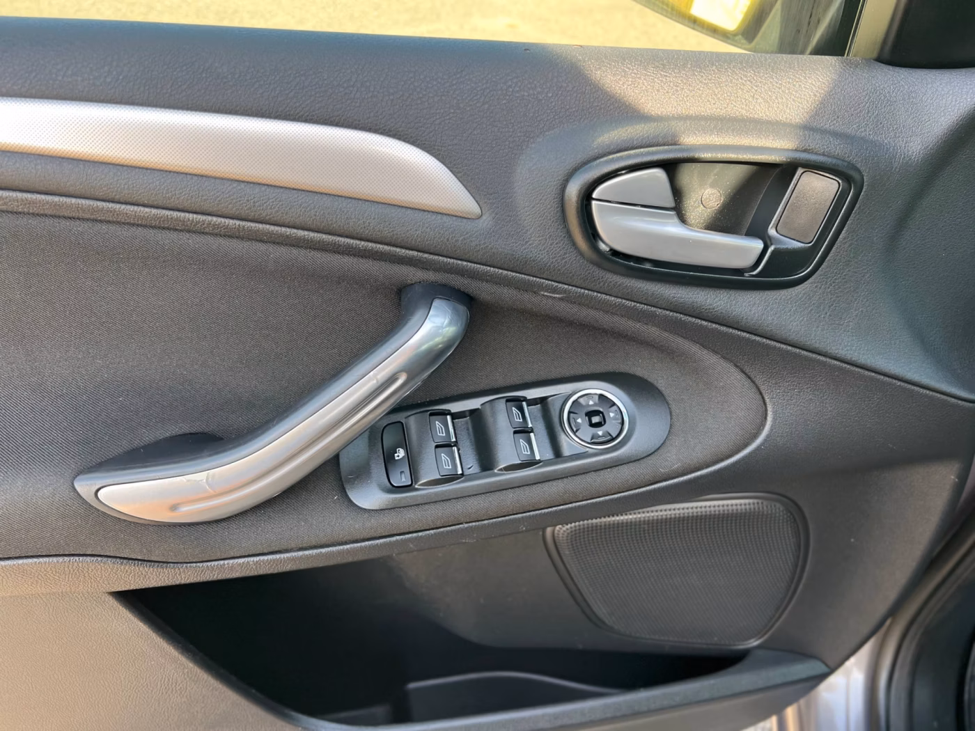 Ford Galaxy фото 10