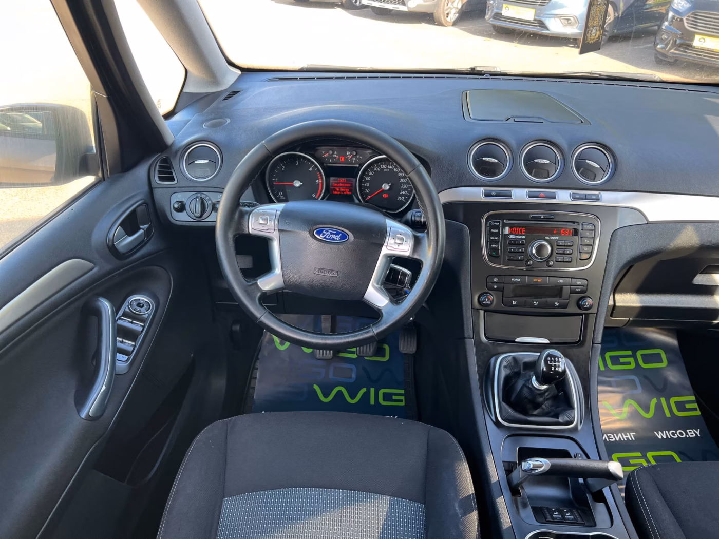 Ford Galaxy фото 15