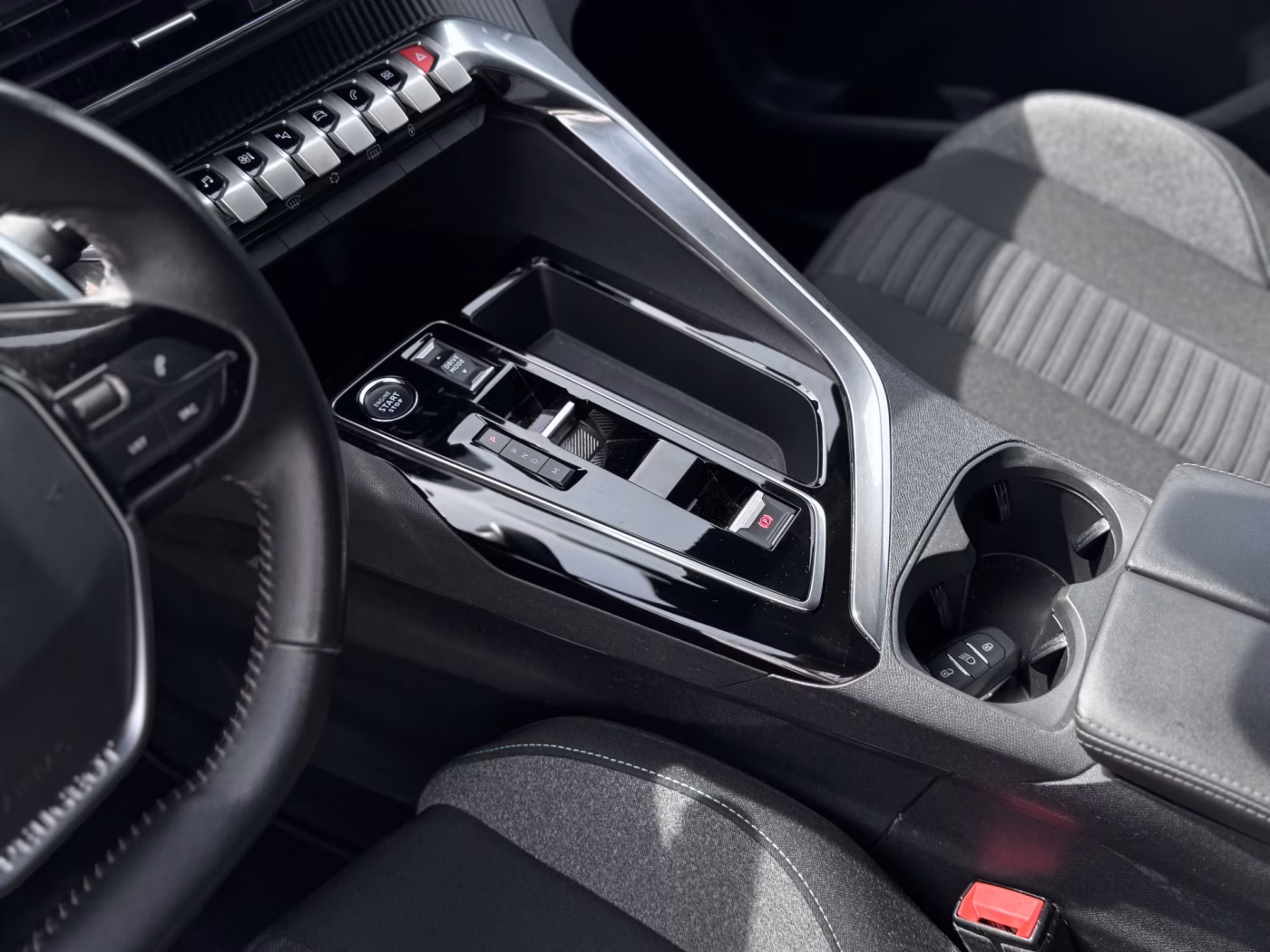 Peugeot 3008 фото 12