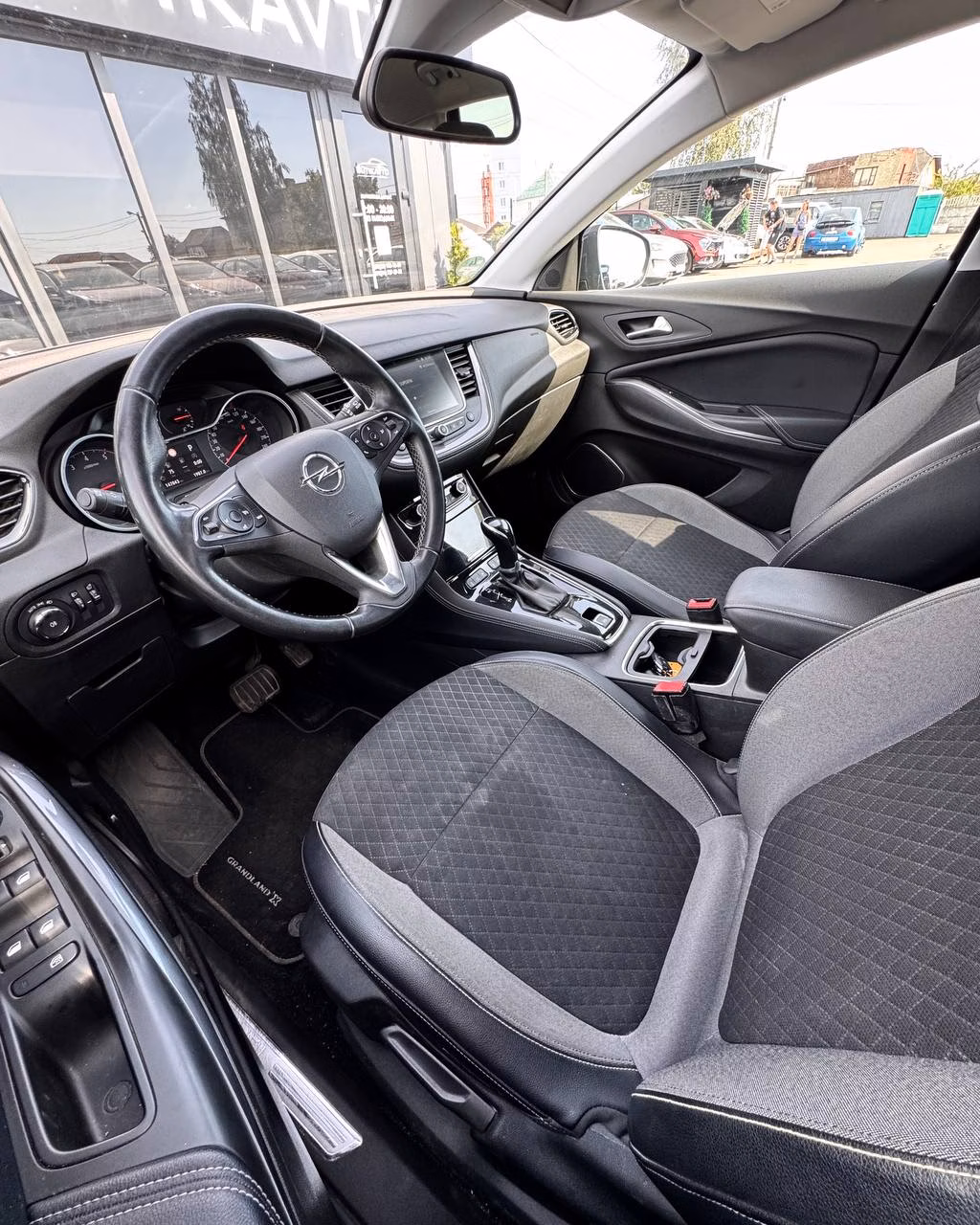 Opel Grandland X фото 10