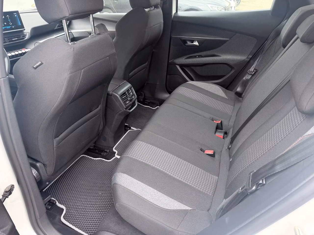 Peugeot 3008 фото 13