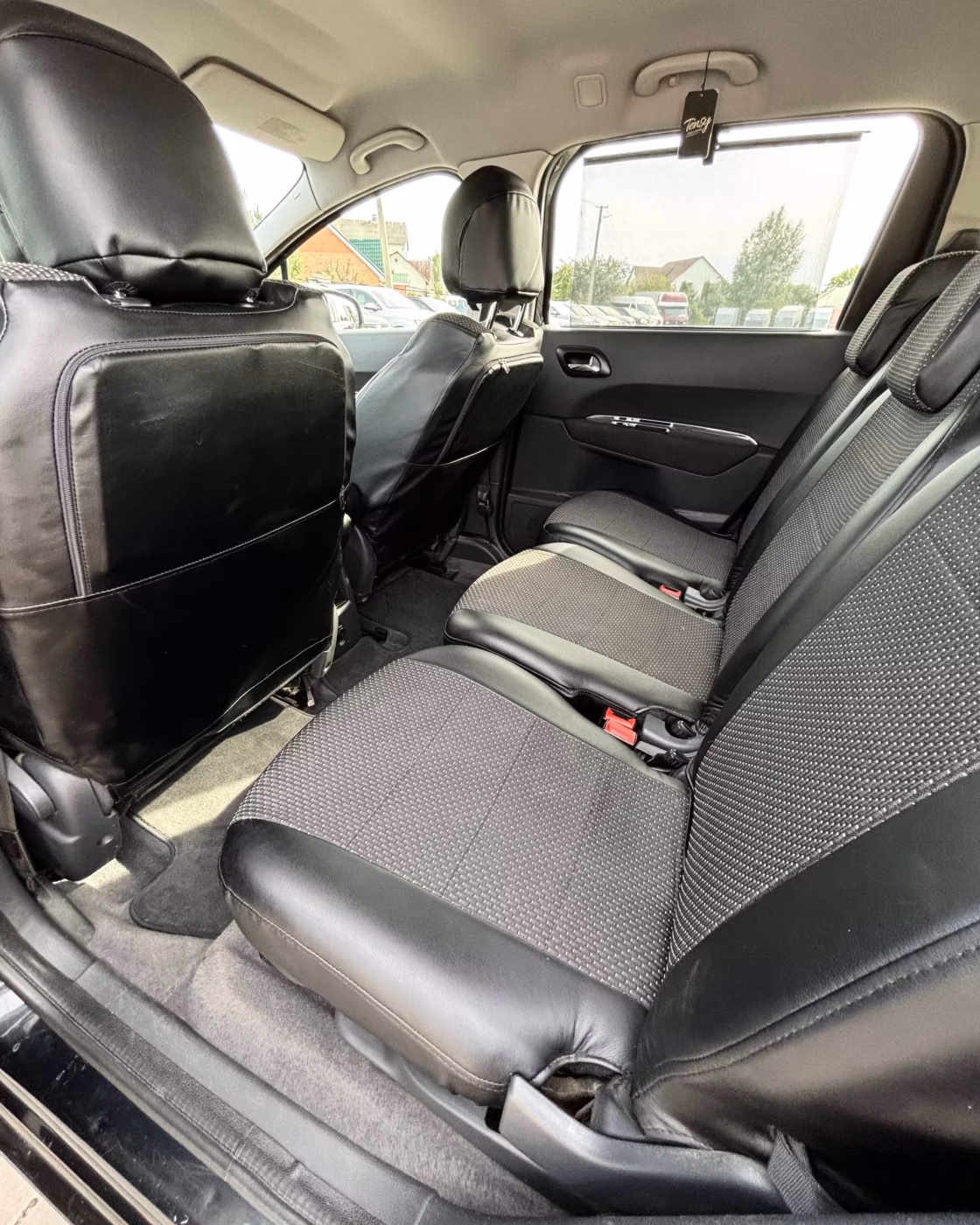 Peugeot 5008 фото 9